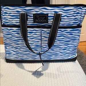 Scout The BJ Bag Wave Pattern Blue and White Pocket Tote Bag